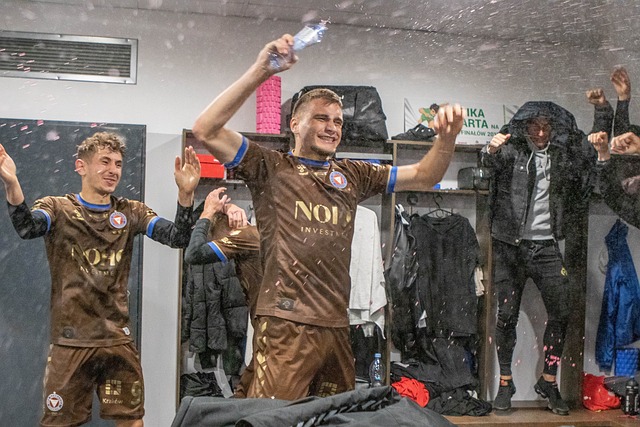 展現出強烈 展現出強烈